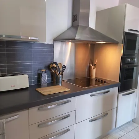 Magnifique Sur L'eau Antheor Apartment *